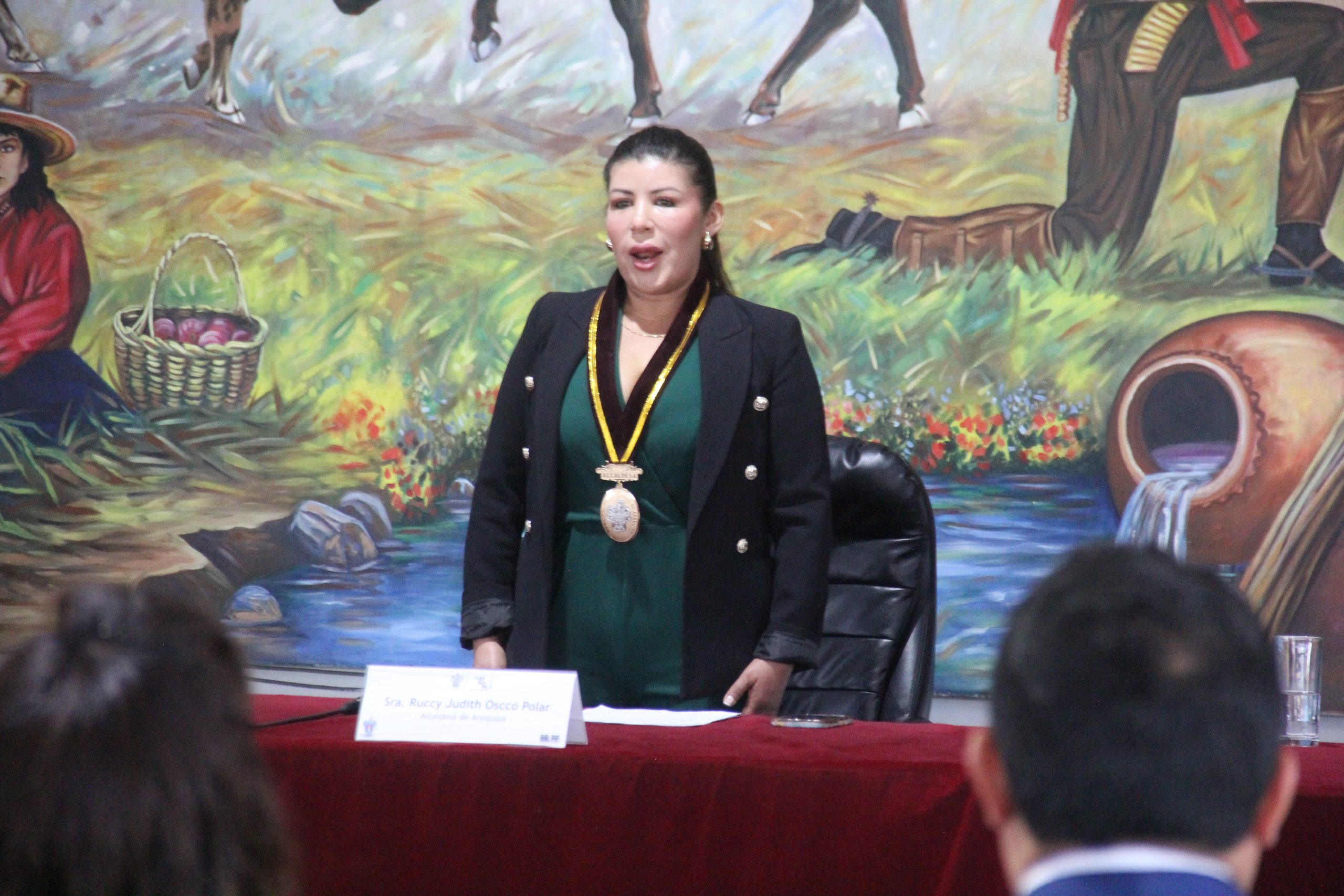 Concejo municipal evaluará hoy creación de comisión por presunto nepotismo de alcaldesa