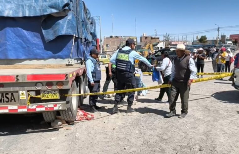 DONDE HAY VEHÍCULOS PESADOS EL RIESGO ES MAYOR. Nunca pierdas de vista a tu hijo