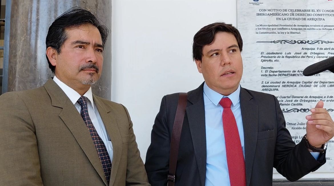 DISPUTAS Y CONFLICTOS INTERNOS DAÑAN LA IMAGEN DE LOS COLEGIOS PROFESIONALES