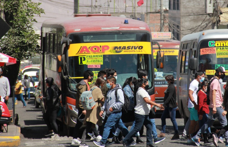 Incluyen a transportistas de Arequipa en subsidio de S/ 4 por galón de combustible