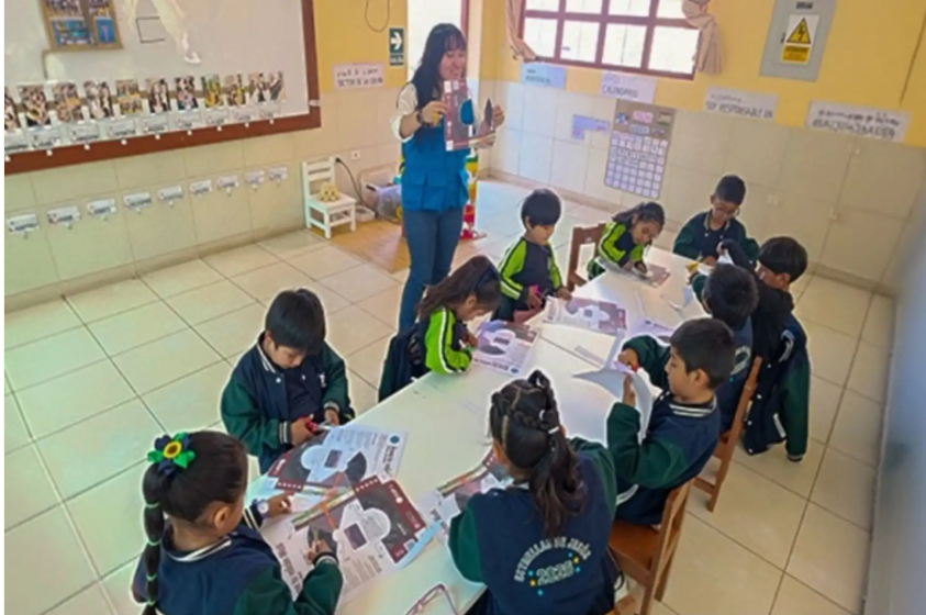 Capacitan en ciencia y prevención en colegios