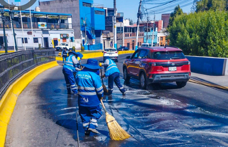 Derrame de residuos químicos en Centro Histórico movilizó a autoridades