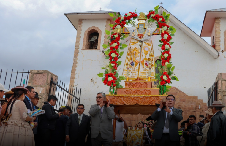 HUANCANÉ CELEBRA LA FIESTA DE LAS CRUCES