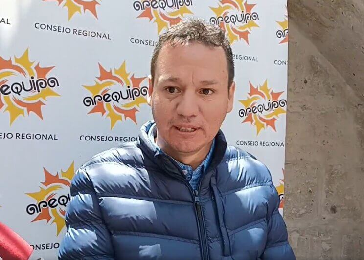 Daños por huaicos y sismos mantienen a escolares de Caravelí en ambientes inhabitables
