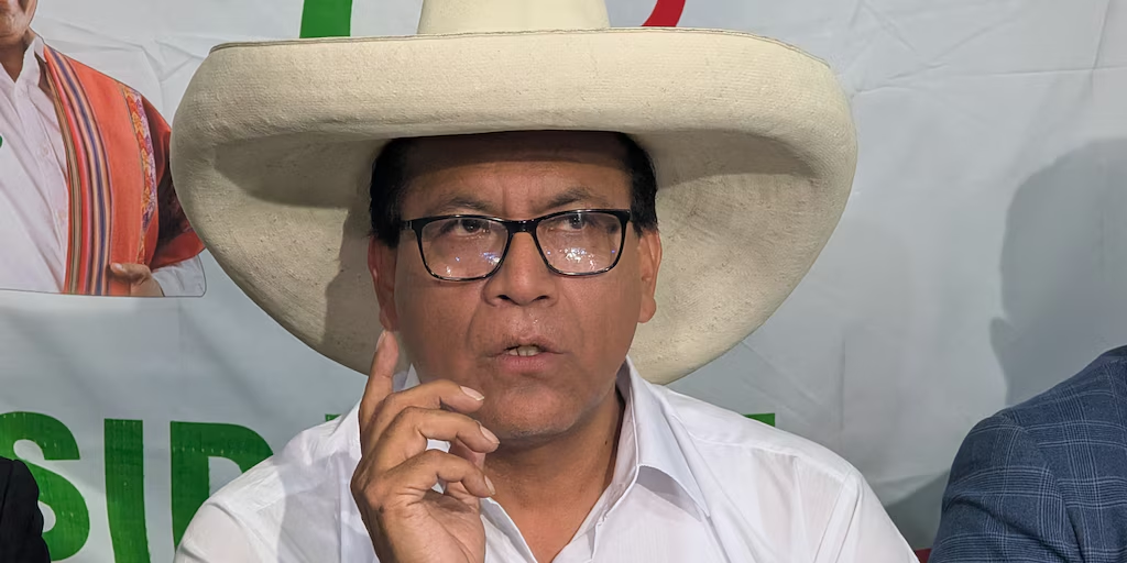 ONPE al 100%: Sánchez consolida su pase a segunda vuelta frente a Fujimori