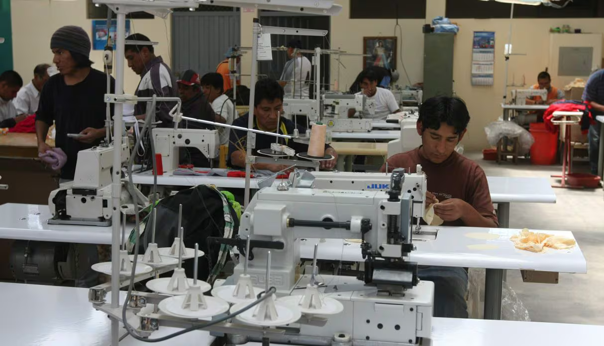 Mypes de Arequipa se capacitan en inteligencia artificial y comercio internacional