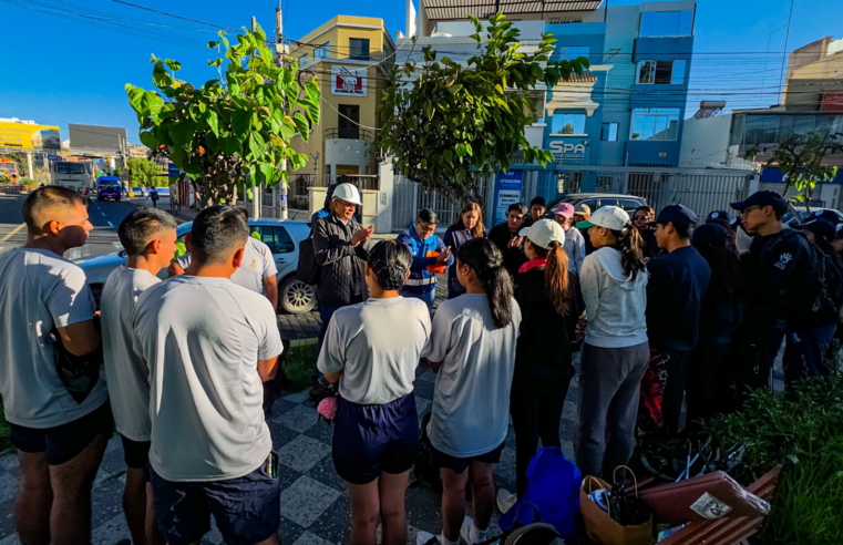Más de media tonelada de residuos retiran de la ribera del río Chili