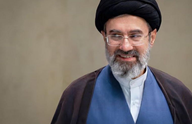Líder supremo de Irán desafía a EE.UU. en medio de alza histórica del petróleo