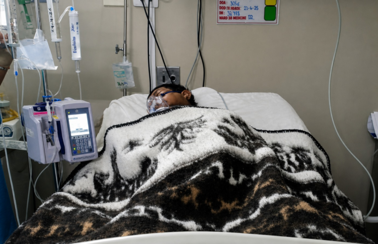 Pacientes renales ingresan a UCI por falta de medicamentos