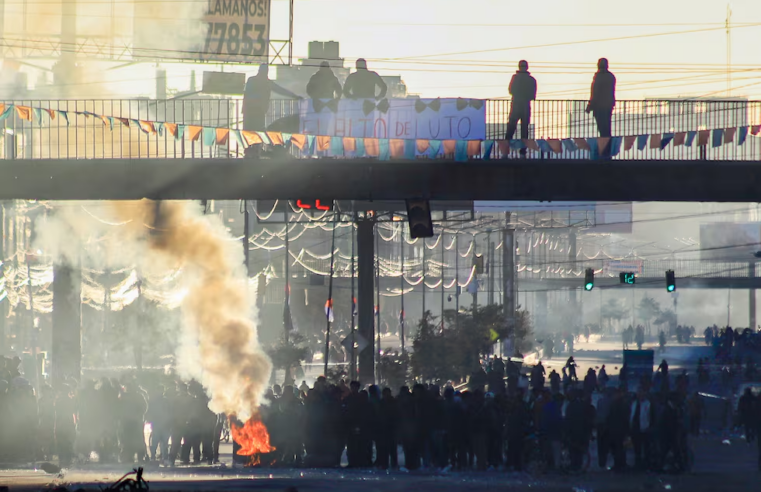 Bolivia se paraliza por bloqueos y crece presión contra Rodrigo Paz