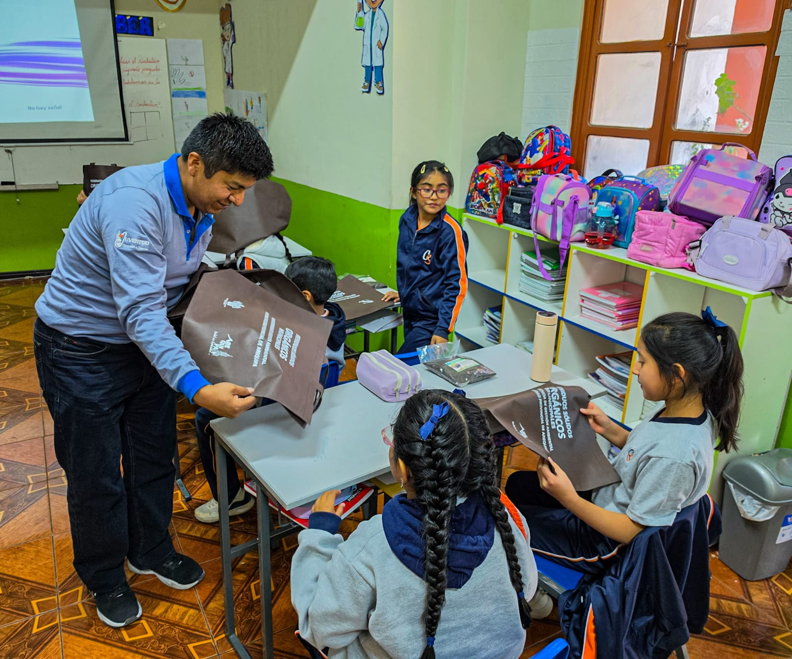 Capacitan manejo de residuos orgánicos para buenas prácticas