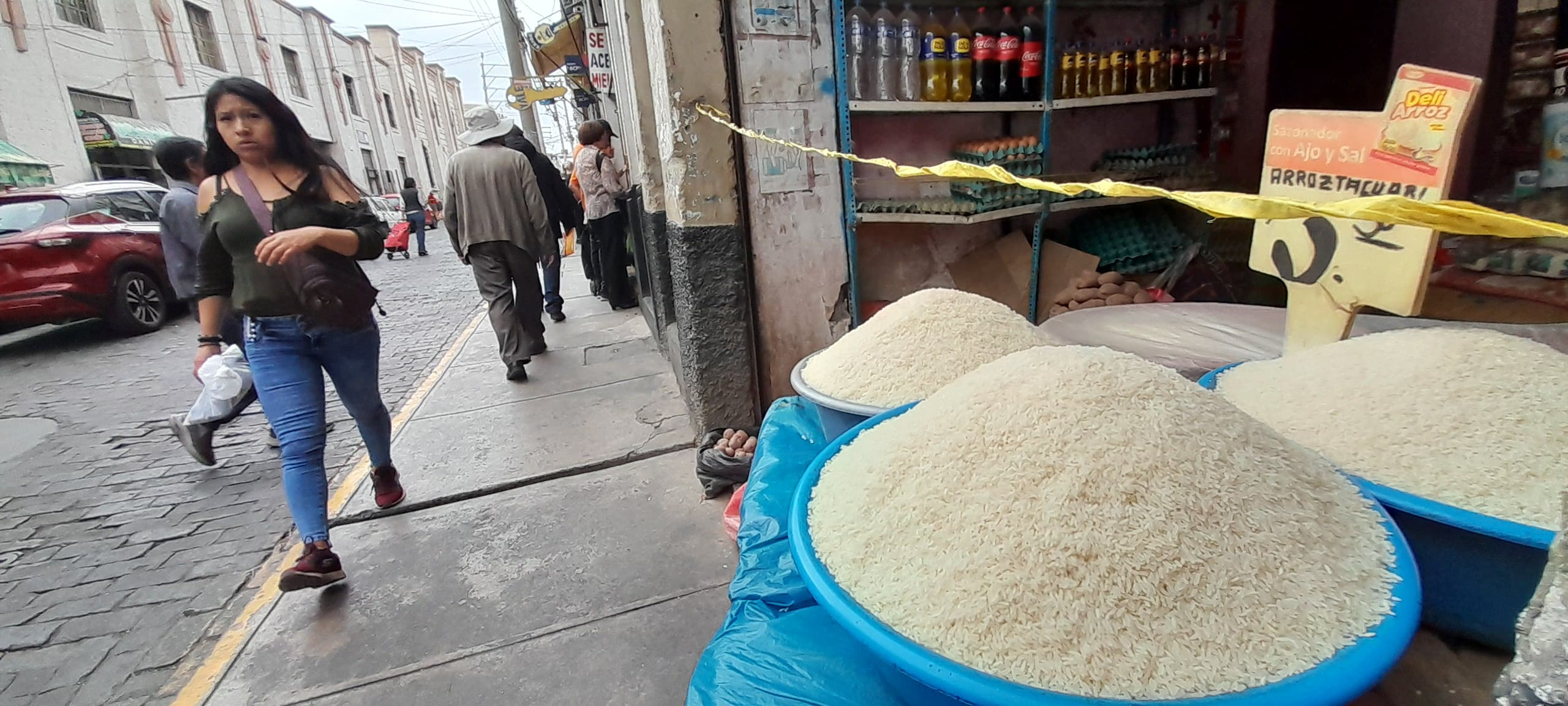 Arroceros inician paro indefinido en Arequipa