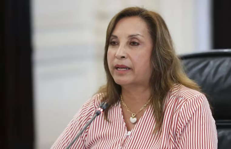 Fiscalía archiva investigación contra Boluarte por presunta falsedad genérica