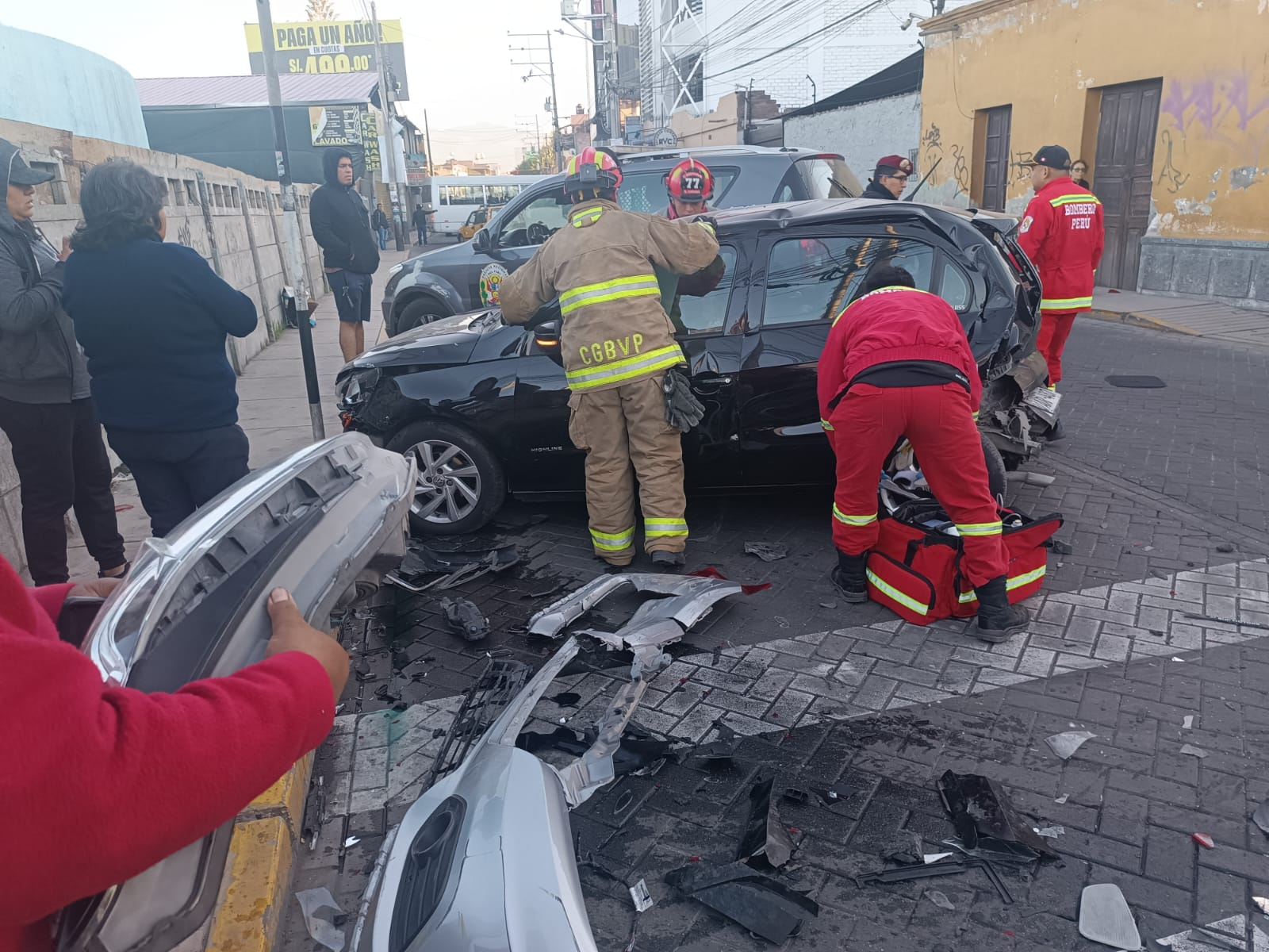 Chofer en estado de ebriedad provoca triple choque en Bustamante y Rivero