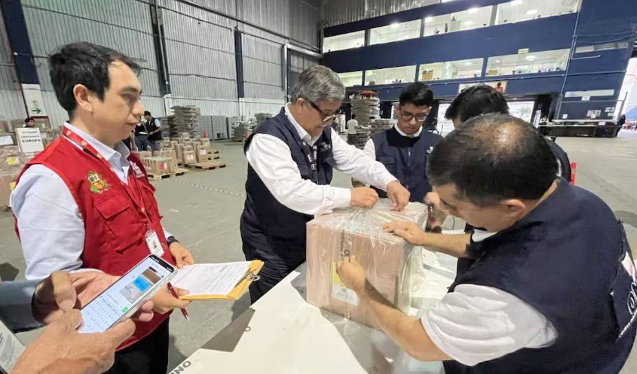 ONPE culminará hoy envío de material electoral para la segunda vuelta electoral