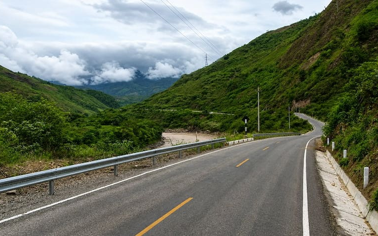 Mejoran más de 1 700 kilómetros de carreteras departamentales