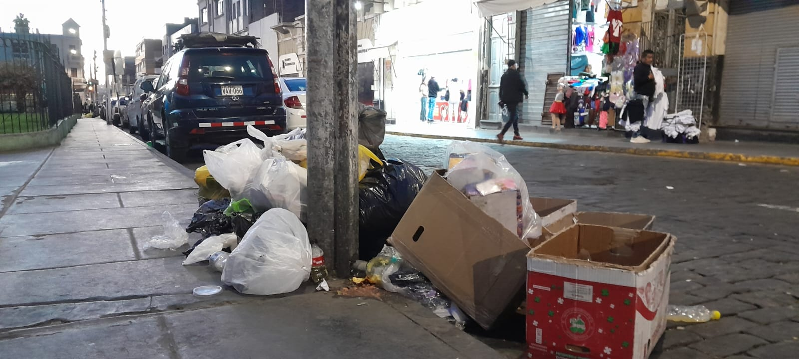 Vecinos y comercios que arrojen basura tienen los días contados