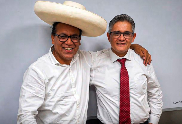 Sánchez se reúne con Pérez para abordar programa de gobierno