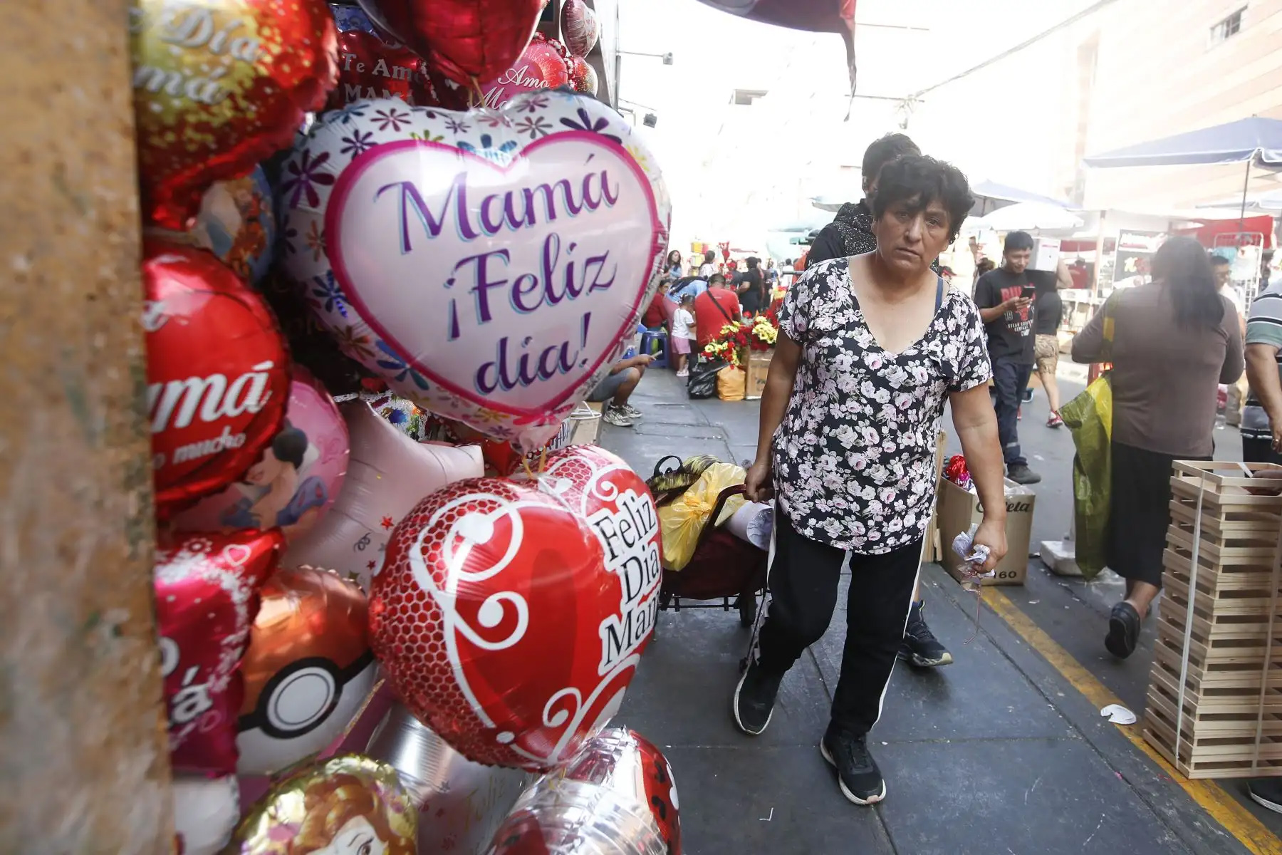 Arequipa se vuelca a las calles y centros comerciales por el Día de la Madre
