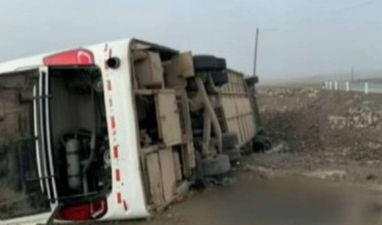 Despiste de bus deja al menos cuatro muertos y varios heridos