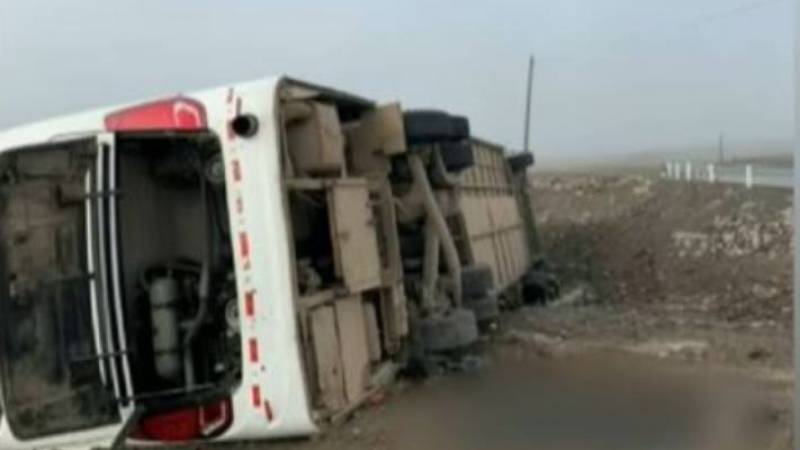 Despiste de bus deja al menos cuatro muertos y varios heridos
