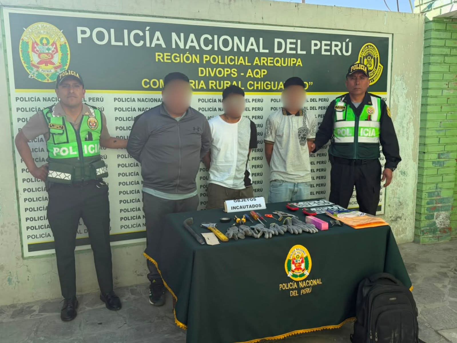 Caen tres presuntos ladrones de viviendas en Chiguata