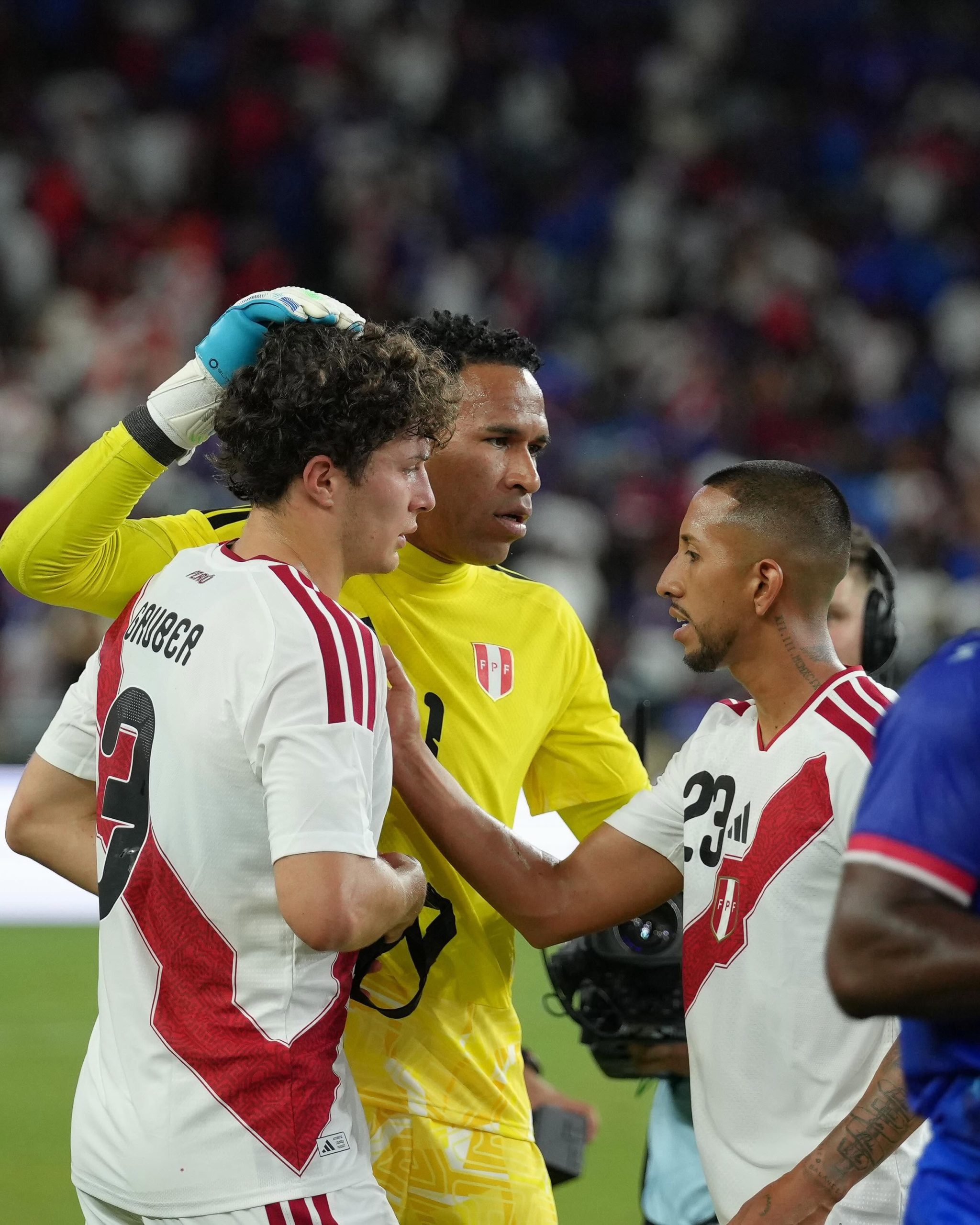 Perú en renovación prueba hoy a España