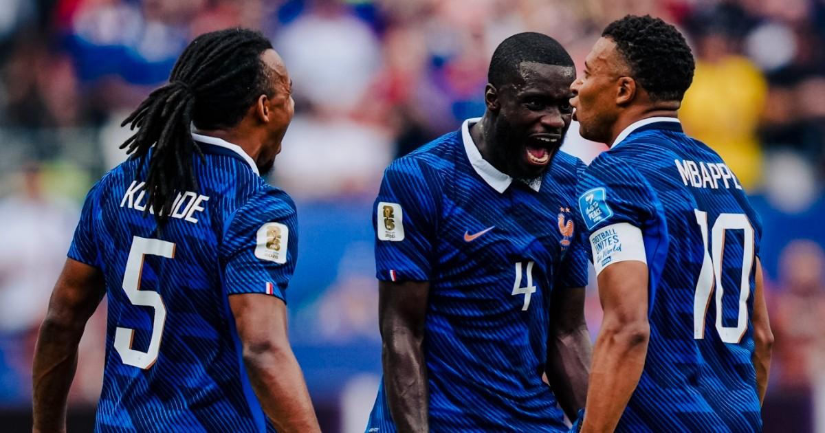 Francia vuelve a ganar al ritmo de Kylian Mbappé