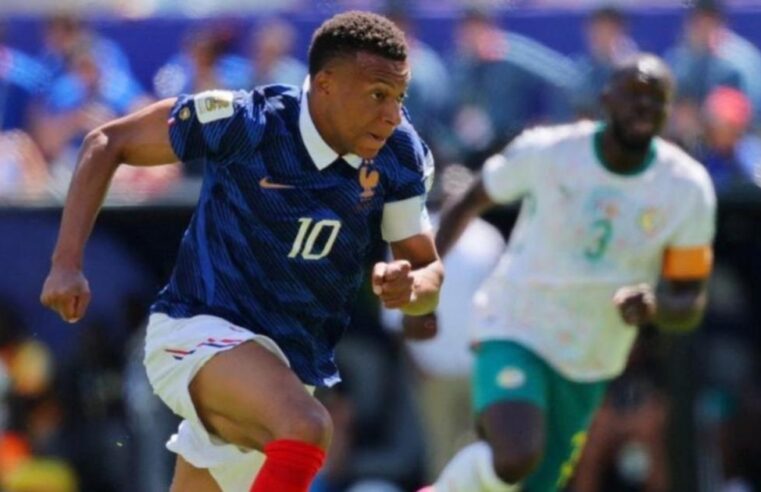 Kylian Mbappé figura de Francia y cerca de récord histórico
