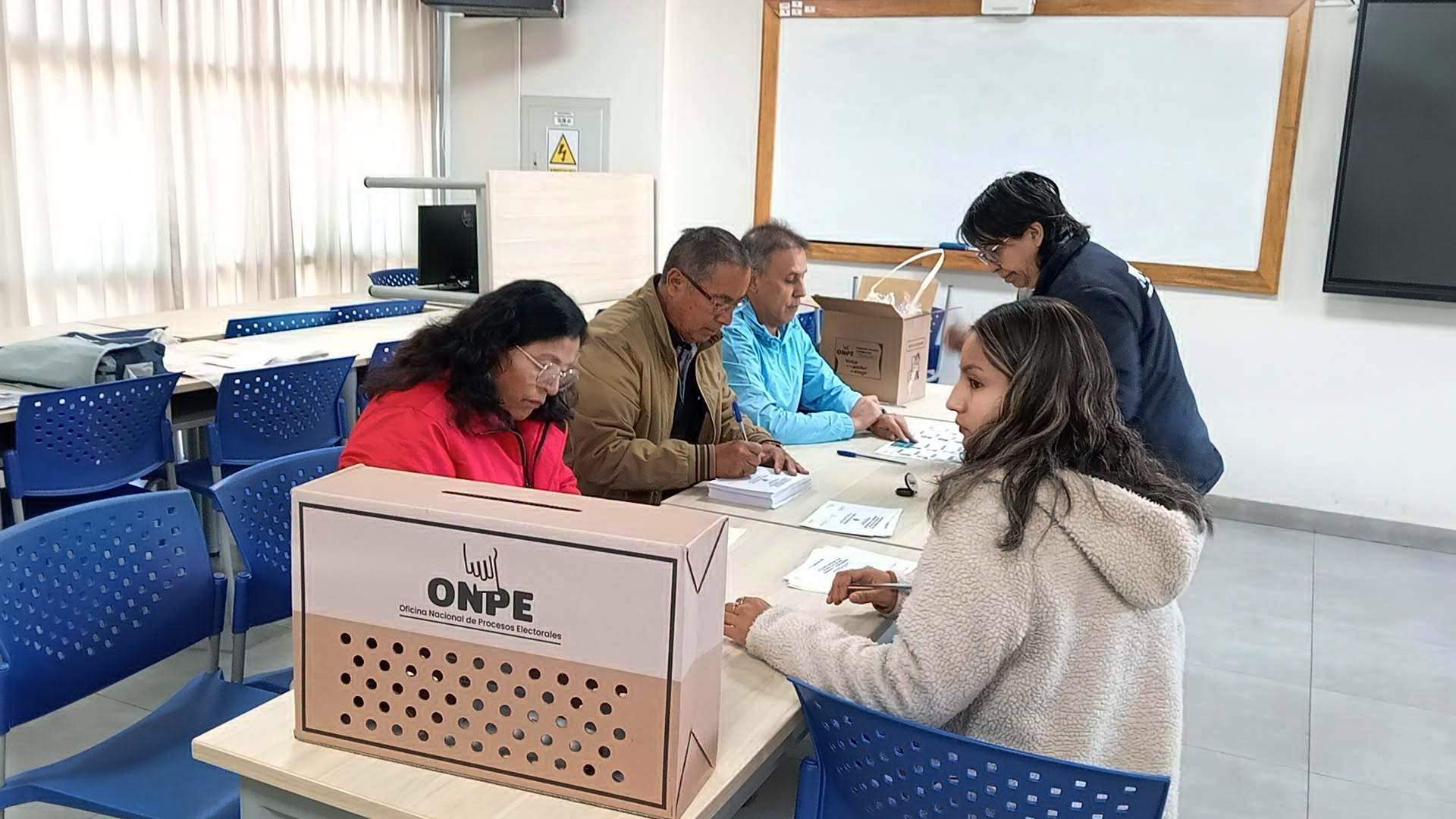 Arequipa instaló el 100 % de mesas de sufragio