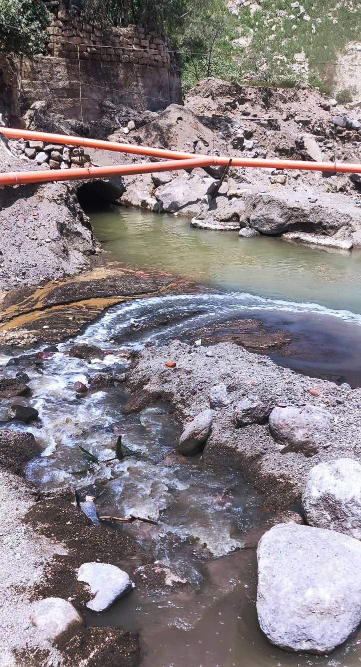 Agricultores denuncian contaminación en canales de riego en Sachaca y Cayma
