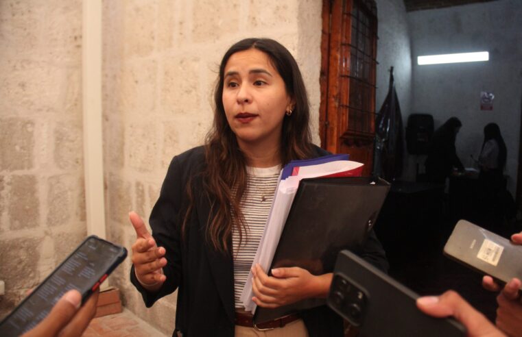 Alumnos del colegio César Vallejo en incertidumbre por falta de aulas
