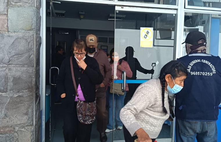 EsSalud se queda sin acelerador lineal y pacientes con cáncer protestan por atención