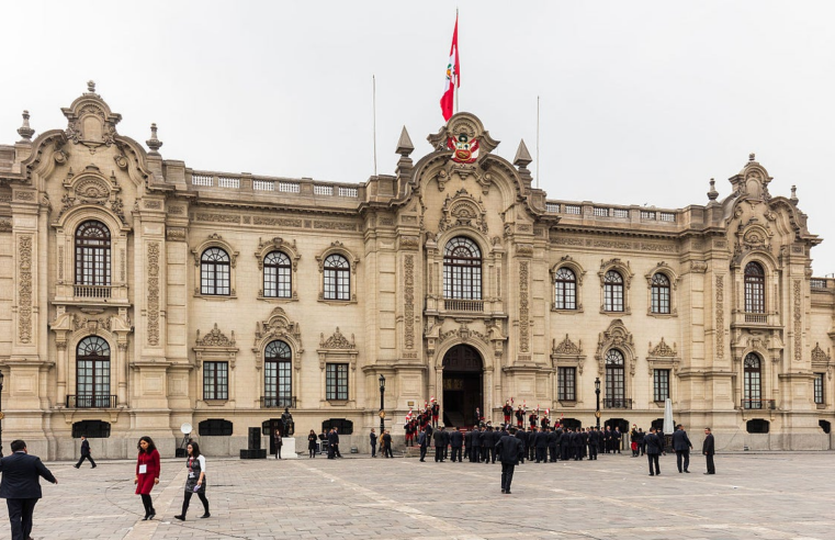 ¿La presidencia del Perú puede definirse por una moneda al aire?
