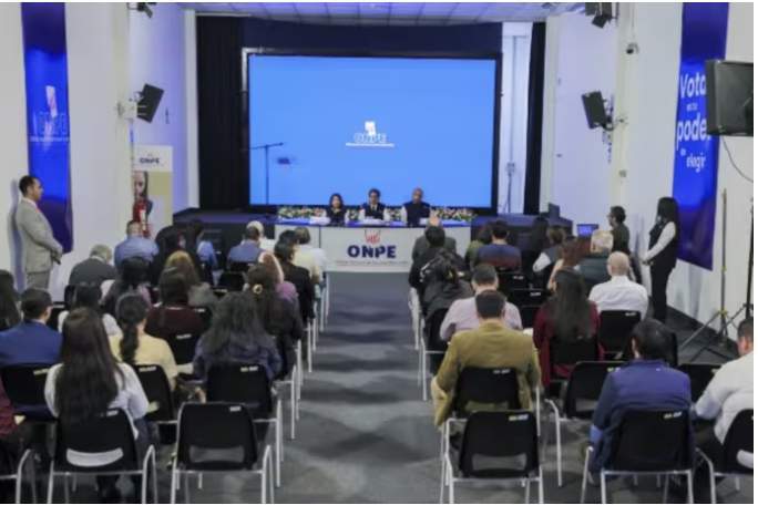 ONPE capacita a 118 organizaciones políticas para presentar reporte financiero