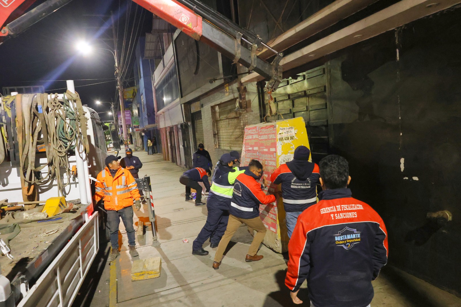 Cierran local nocturno sin autorización en la avenida Dolores y aplican sanción