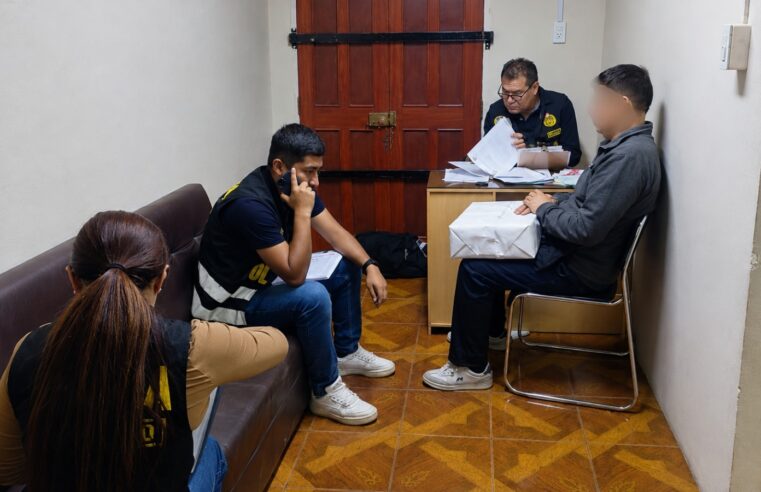 Detienen a odontólogo por presunta pornografía infantil