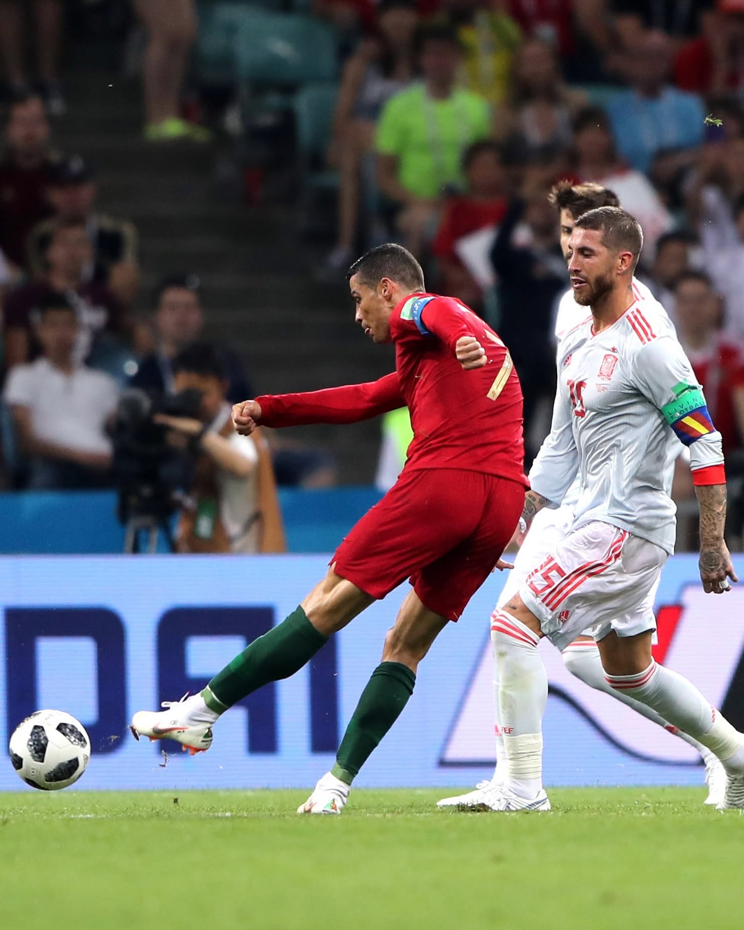 12-2: En el último minuto España mandó a Ronaldo a casa