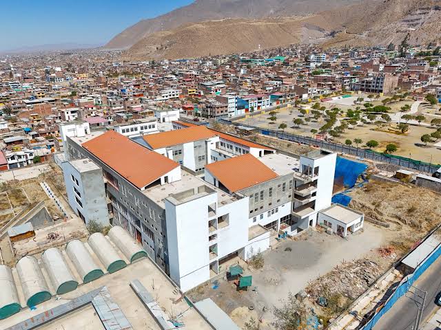 Hospitales requieren más recursos y profesionales para mejorar atención