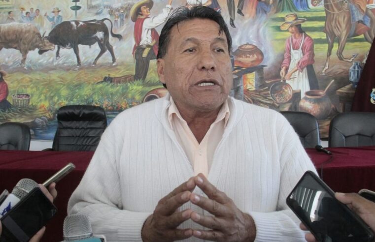 Bedregal asumiría alcaldía de Arequipa durante licencia de Oscco