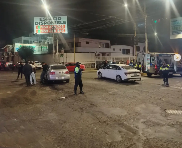 Conductor en presunto estado de ebriedad provoca triple choque y deja herida a gestante