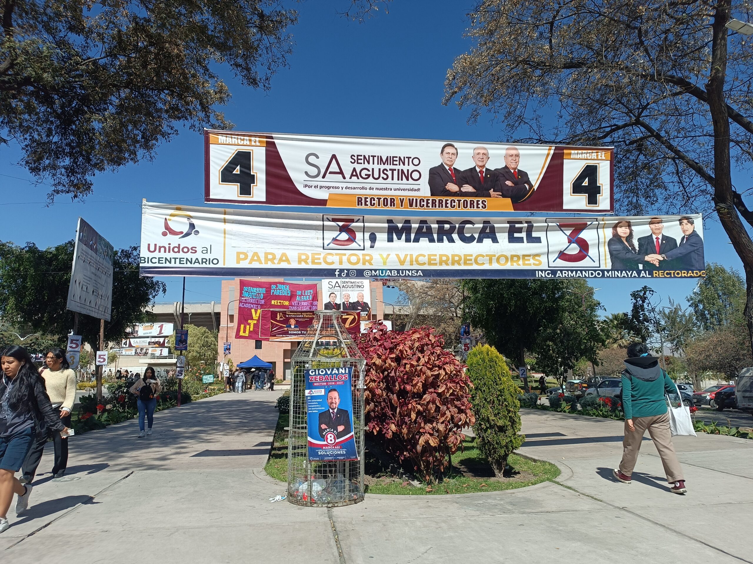 «La UNSA parece un mercado»:  Pancartas y bocinas generan rechazo en la comunidad a días de las elecciones