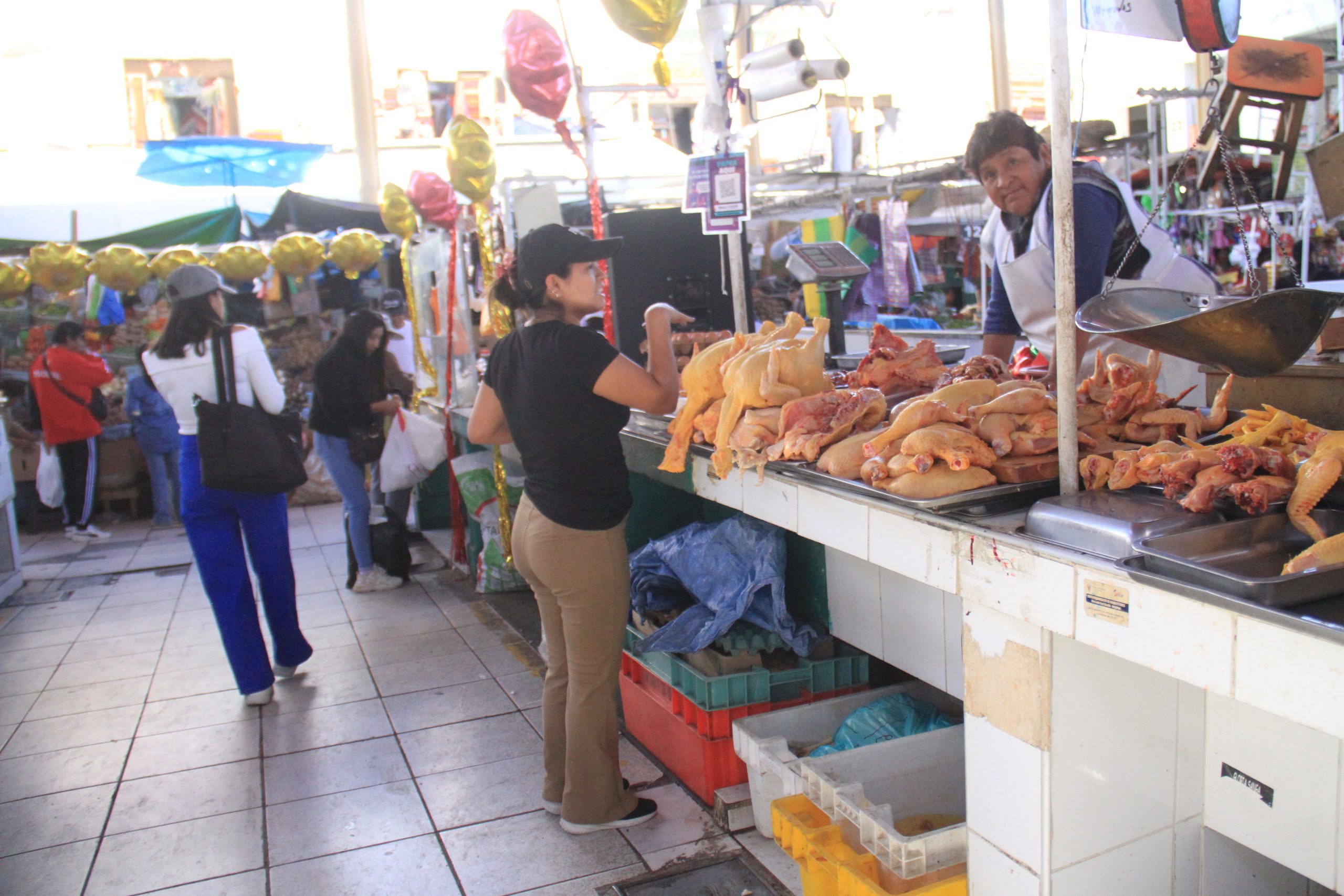 Avícolas de Arequipa refuerzan bioseguridad ante alerta por influenza aviar