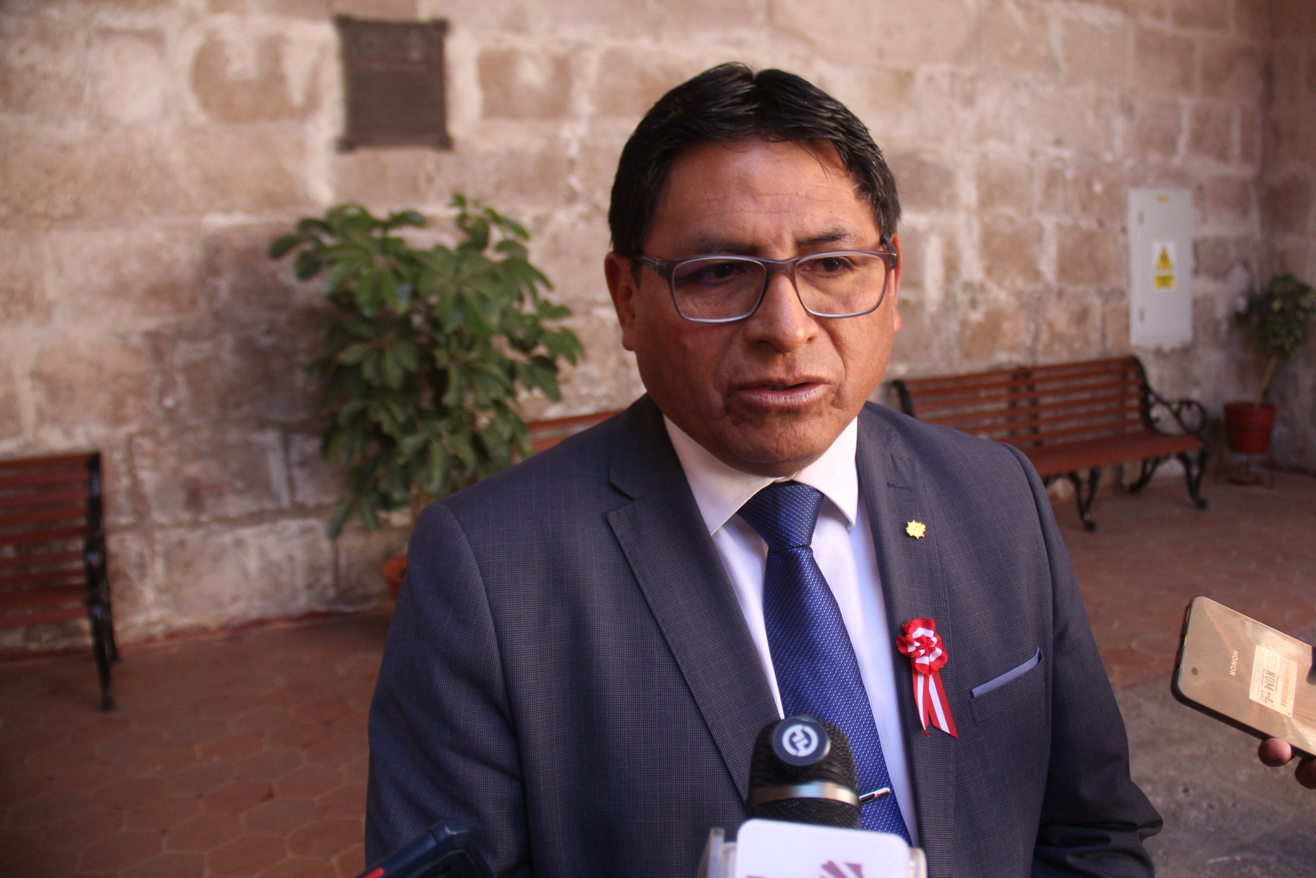Gerente de Educación en la mira de posible interpelación por caso UGEL Sur