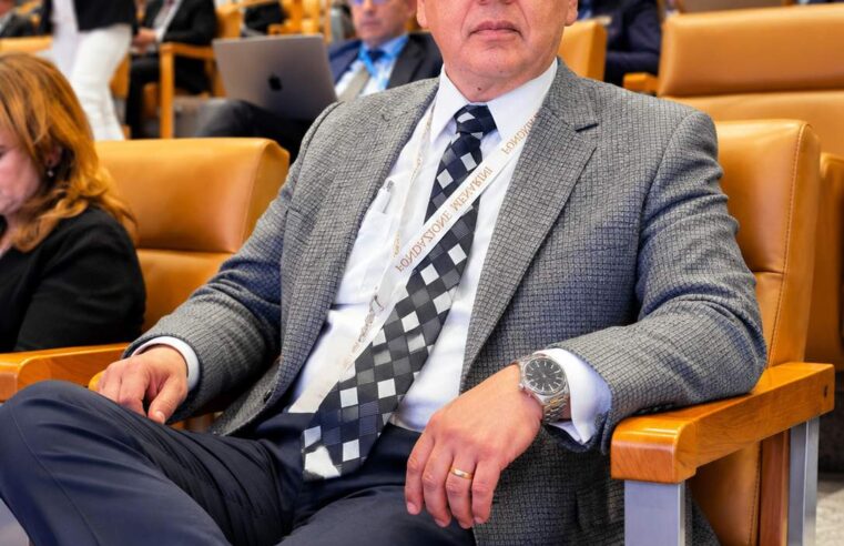 Cardiólogo Pedro Torres Eguiluz es el nuevo gerente de EsSalud en Arequipa