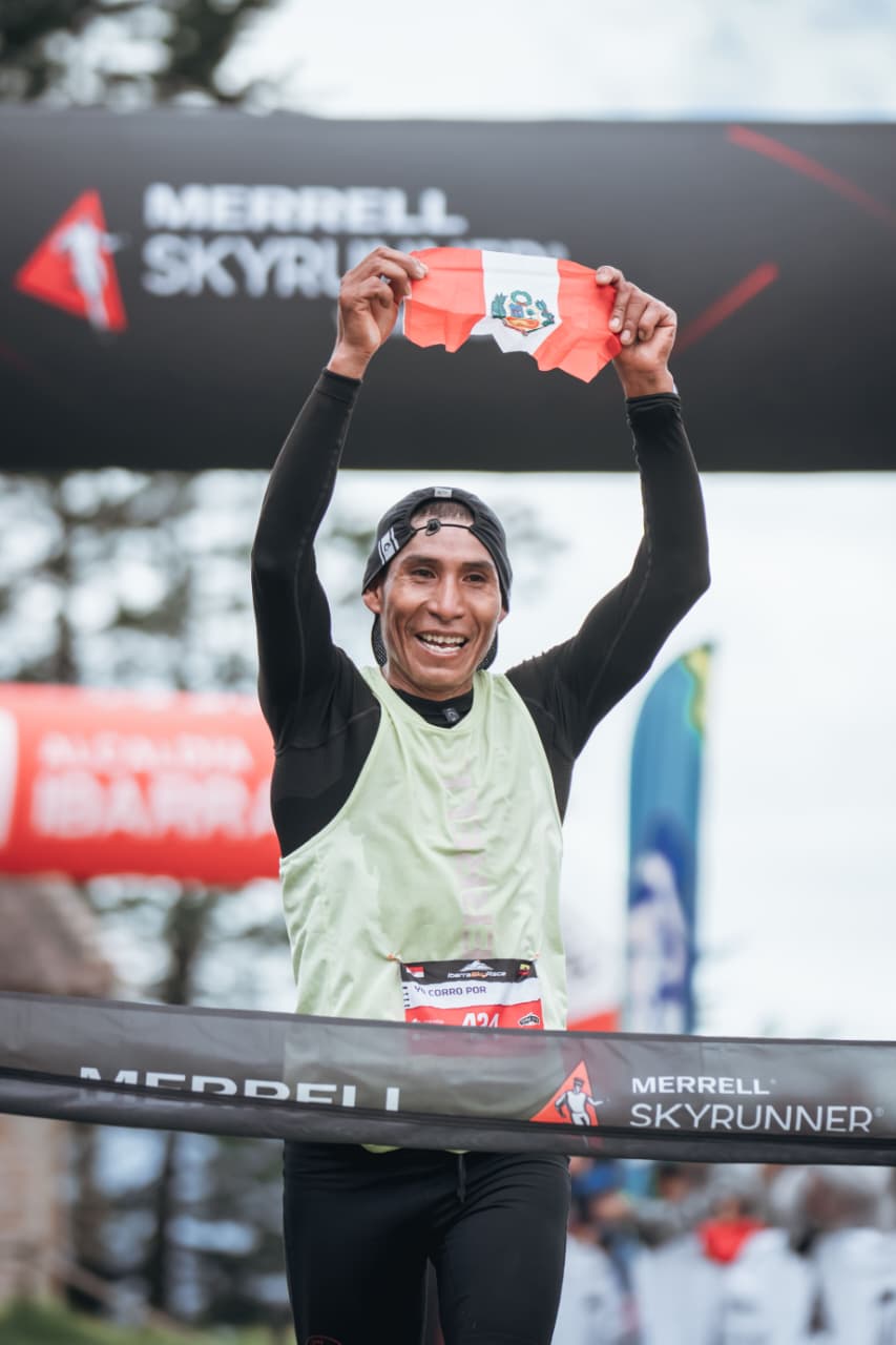 12-2: Arequipeño José Quispe campeón absoluto en el SkyRace de Ecuador