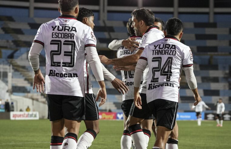 FBC Melgar y Universitario toman la punta del Clausura