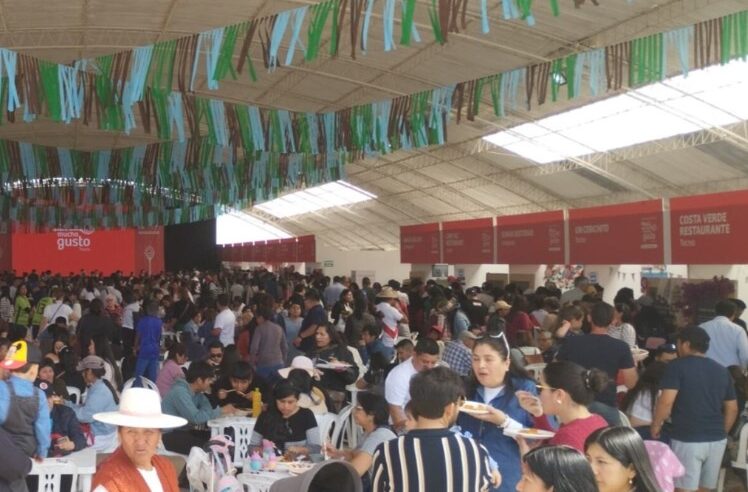 Feria gastronómica rompe récord con más de 215 mil visitantes