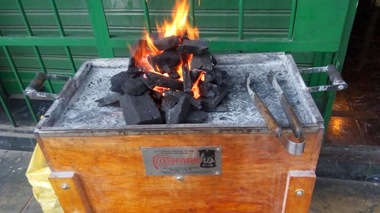 Gran cantidad de niños se queman en parrillas y cajas chinas en fiestas familiares