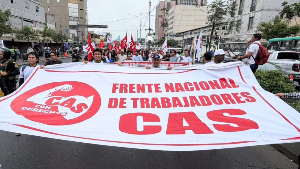 Trabajadores CAS anuncian marcha para exigir pago de gratificaciones de julio